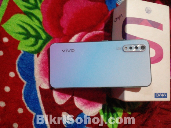 Vivo s1